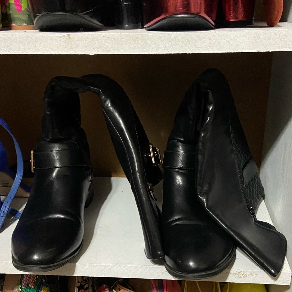 Black Quilted Knee High Boots Size 10